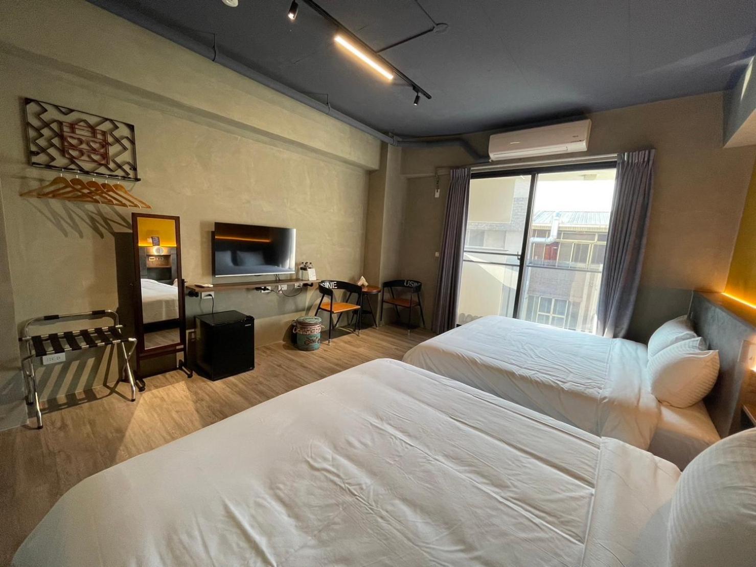 Long Lang Homestay Tainan Luaran gambar